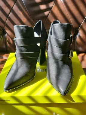 Gianni Bini Black Pointed-Toe Studded Ankle Boots